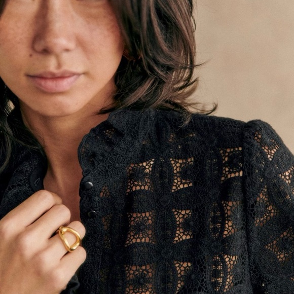 Sezane Black Lace Blouse - Picture 3 of 11